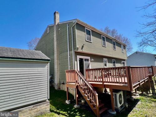 1 Courtney Ln, Downingtown PA  19372-1071 exterior