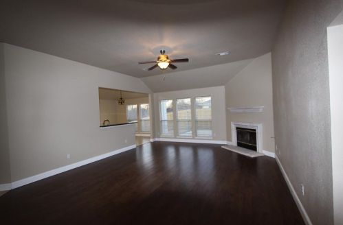 601 Coal Creek Dr, Midlothian, TX 76063-7663