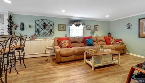 437 Northern Pkwy, Ridgewood NJ  07450-1720 exterior