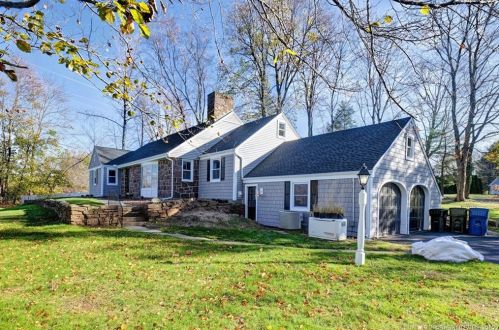 44 Randecker Ln, Kensington CT  06037-1134 exterior