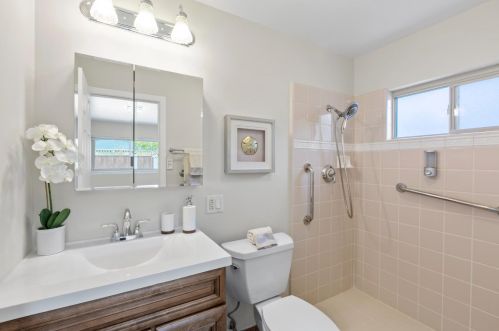 2490 Lexington Way, San Bruno CA  94066-2815 exterior