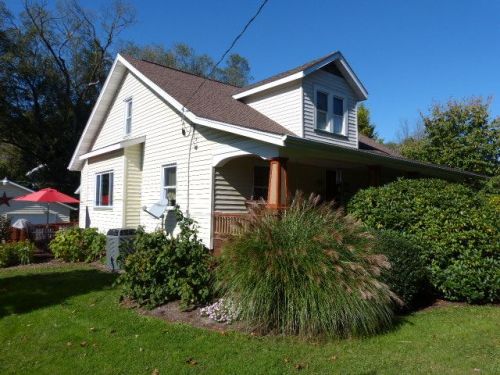 1000 4th St, Bellwood, PA 16617-1107