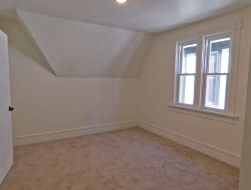 2575 Graham St, Milwaukee WI  53207-1609 exterior