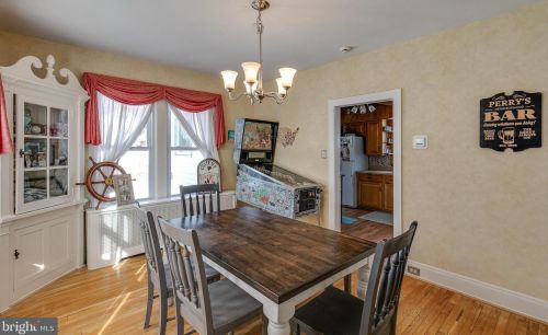 8218 Cadwalader Ave, Melrose Park PA  19027-2406 exterior