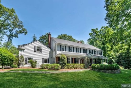 867 Huron Rd, Franklin Lakes, NJ 07417-2213