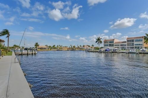4005 19th Pl, Cape Coral, FL 33904-8012
