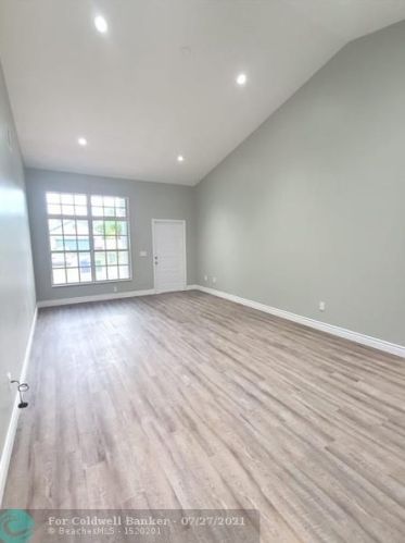 8631 16th Ct, Hollywood FL  33025-3332 exterior