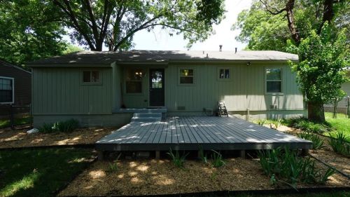 2820 Encino Dr, Dallas TX  75228-2312 exterior