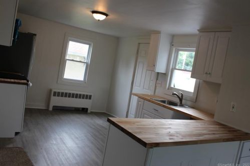 377 Broad St, Bristol CT  06010-6665 exterior