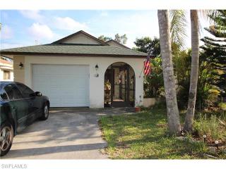 626 103rd Ave, Naples FL  34108-3219 exterior