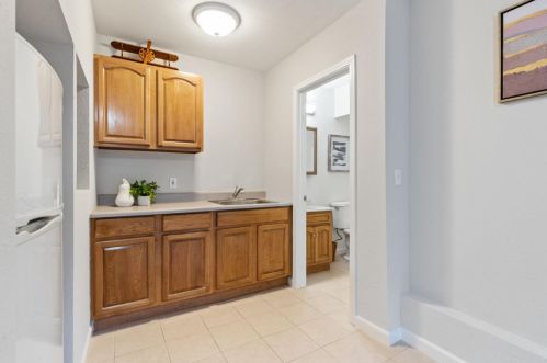 2014 Notre Dame Ave, Belmont CA  94002-1751 exterior