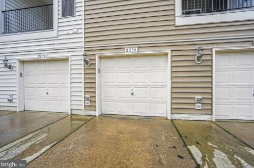 2280 Merseyside Dr, Woodbridge, VA 22191-6533