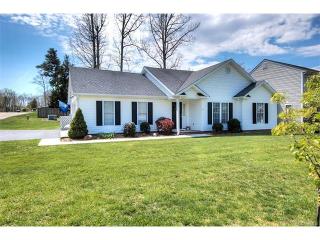 7600 Blue Cedar Dr, Chesterfield VA  23832-4413 exterior