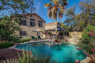 991 Leah Ln, Gilbert, AZ 85233-1915