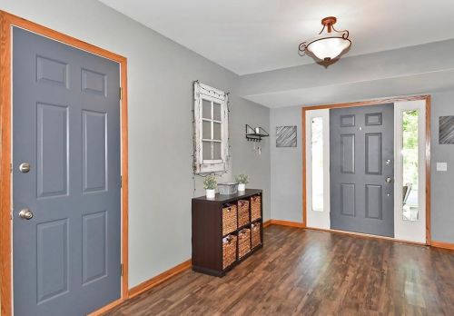 421 10th Ave, Faribault MN  55021-6433 exterior