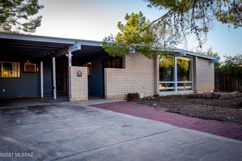 60 Avenida Del Porvenir, Tucson, AZ 85745-2544