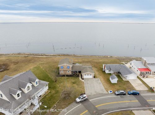 1600 Bch Blvd, Lacey NJ  08731-5031 exterior