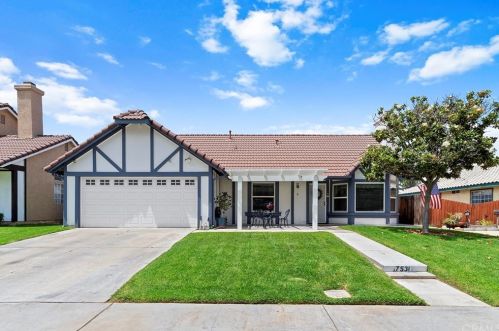 7531 Whitney Dr, Riverside, CA 92509-5431