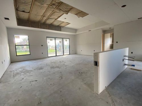 3317 7th St, Lehigh Acres, FL 33976-2326