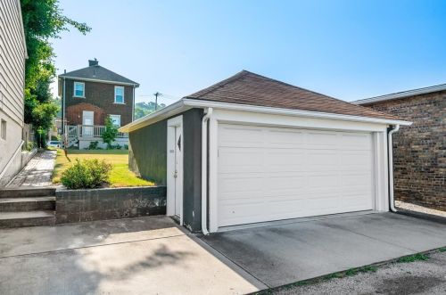 1513 Lenz Ave, Ambridge PA  15003-1937 exterior