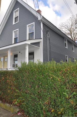 34 Jetland Pl, Bridgeport, CT 06605-3317