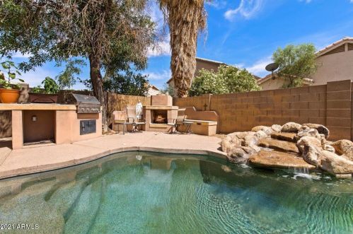 4571 Toledo St, Chandler, AZ 85226-2951