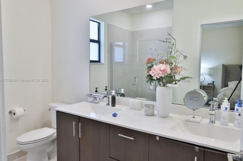 15832 91st Ct, Hialeah FL  33018-1951 exterior