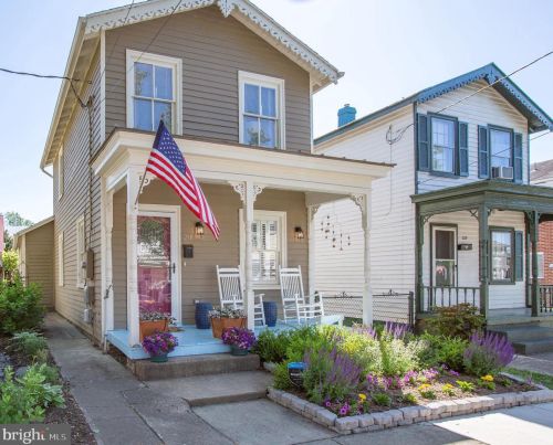 211 Princess Anne St, Fredericksburg, VA 22401-6038
