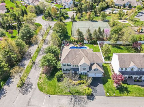 50 Pinehurst Dr, Mount Sinai NY  11766-3421 exterior