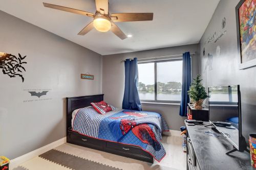 5274 Jog Ln, Delray Beach FL  33484-6621 exterior