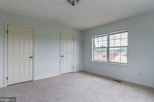 14 Mallard Ct, Charles Town WV  25414-5803 exterior