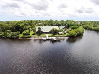18300 Loxahatchee Riv Rd, Jupiter FL  33458-3464 exterior