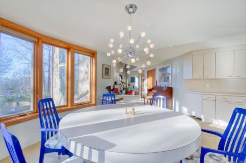 139 Wyneding Hill Rd, Manchester CT  06040-6608 exterior