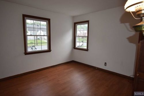277 Baldwin Ave, N Milford NJ  07646-1903 exterior