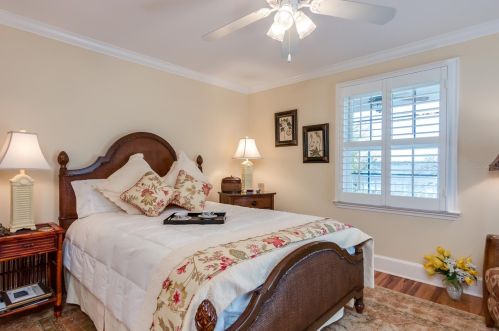 1050 Lake Hollingsworth Dr, Lakeland FL  33803-2267 exterior