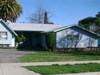 19127 Stagg St, Los Angeles CA  91335-1734 exterior