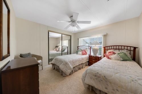 69556 Midpark Dr, Desert Hot Springs CA  92241-8710 exterior