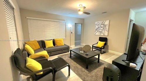 1002 27th Ave, Hollywood FL  33020-5718 exterior