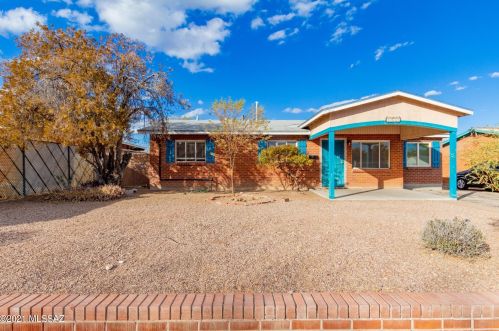2917 Seneca St, Tucson, AZ 85716-3024