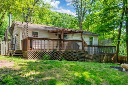 94 Fernwood Rd, Wantage NJ  07461-1013 exterior