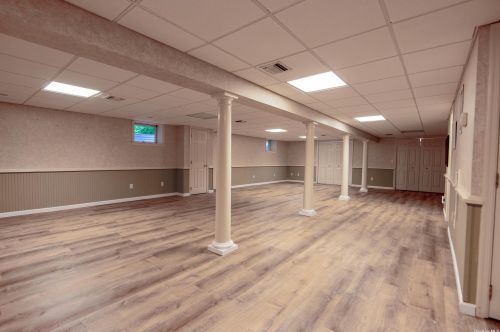 22 Little Harbor Rd, Mount Sinai NY  11766-1208 exterior