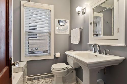 4817 Clinton Ave, Minneapolis MN 55419-5658 exterior