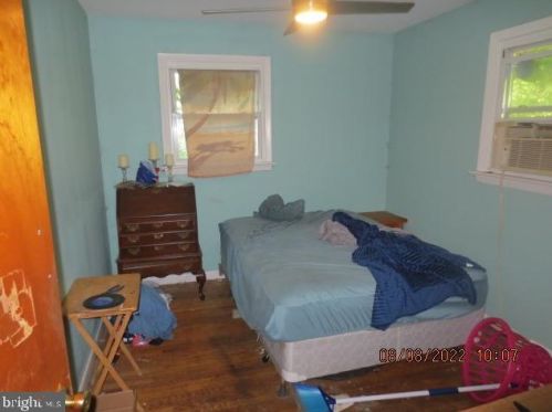 117 Military Dr, West Deptford NJ  08063-1506 exterior