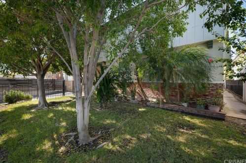 6525 Troost Ave, North Hollywood, CA 91606-2537