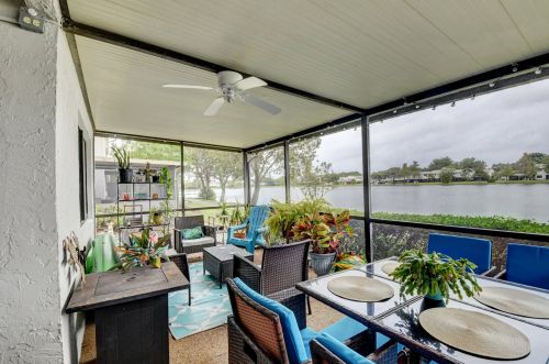 5274 Jog Ln, Delray Beach FL  33484-6621 exterior