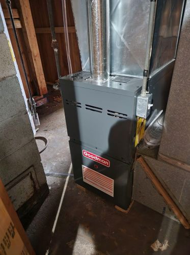 4265 94, Milwaukee WI 53222-1517 exterior