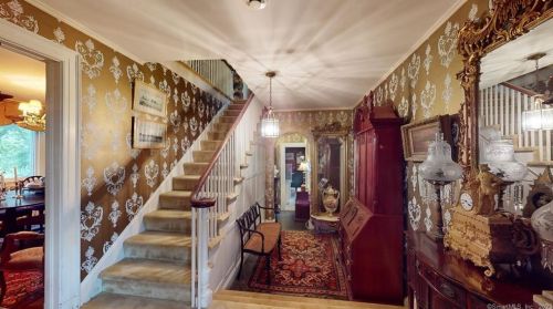 541 Lincoln St, New Britain CT 06052-1802 exterior