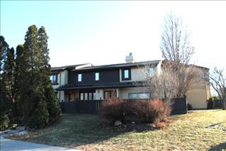 3331 Canterbury Rd, Milwaukee, WI 53221-3129