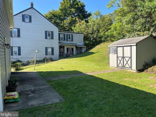 303 Port Clinton Ave, Moselem PA  19526-1712 exterior
