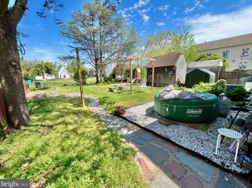 39 3rd St, Florence NJ  08518-2001 exterior